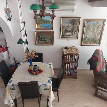 Merkez Bahceli, Avlulu Ev Vakantiehuis